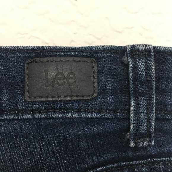 LEE Straight Leg Mid Rise Relaxed Fit Cropped Jean Womens Size 30 Medium Wash - Picture 7 of 14